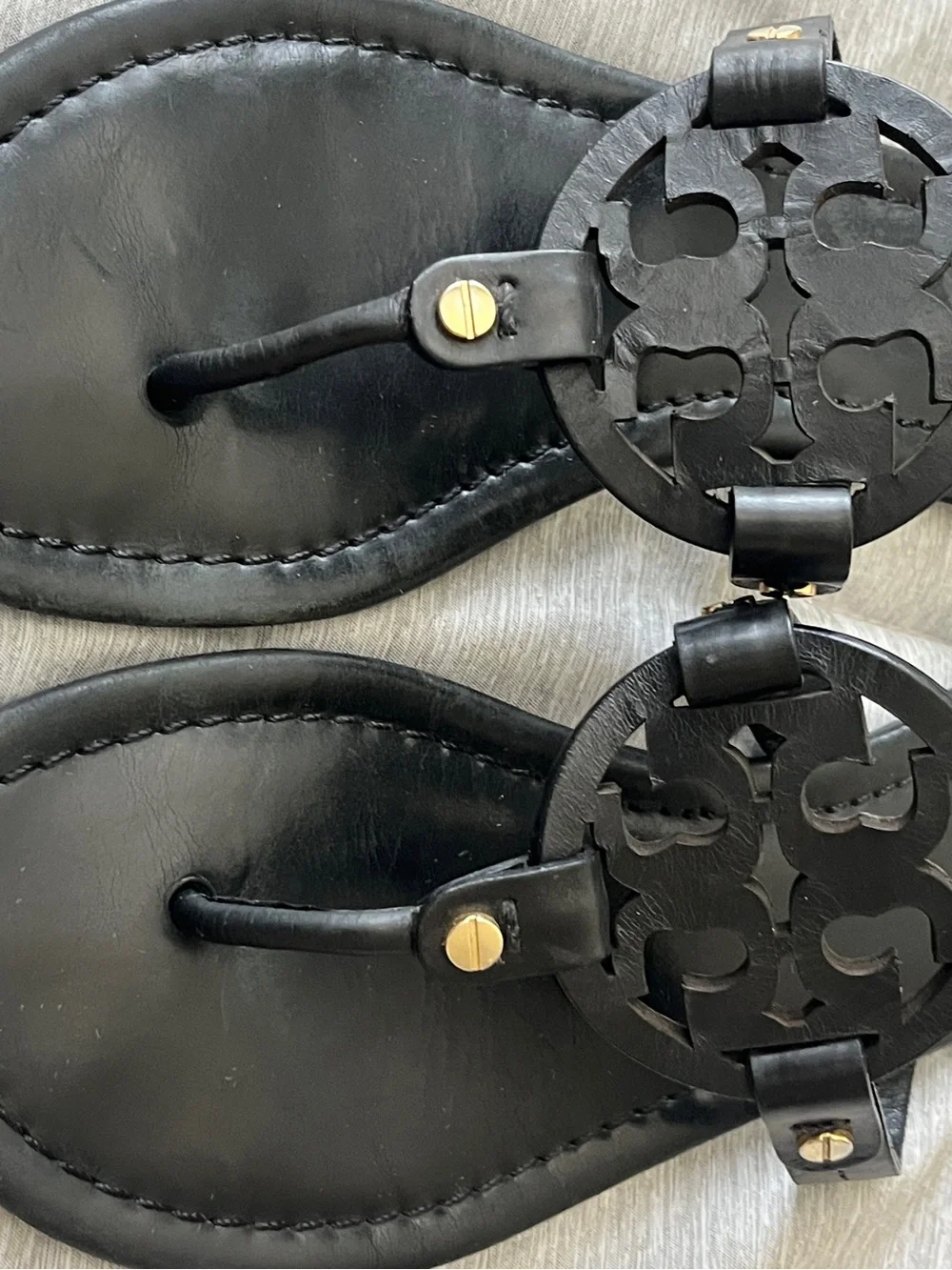 Tory Burch Black Logo Miller Thong Sandals with Gold Accents size 8 - Picture 15 of 17